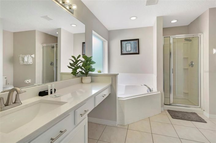 Image No.26-5 Bed Property for sale