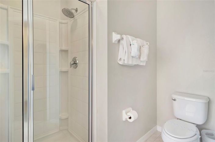 Image No.28-5 Bed Property for sale