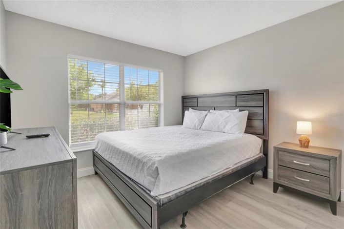 Image No.6-5 Bed Property for sale