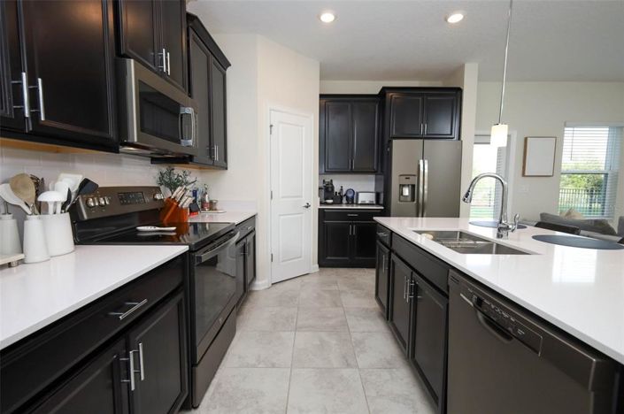 Image No.11-3 Bed Property for sale