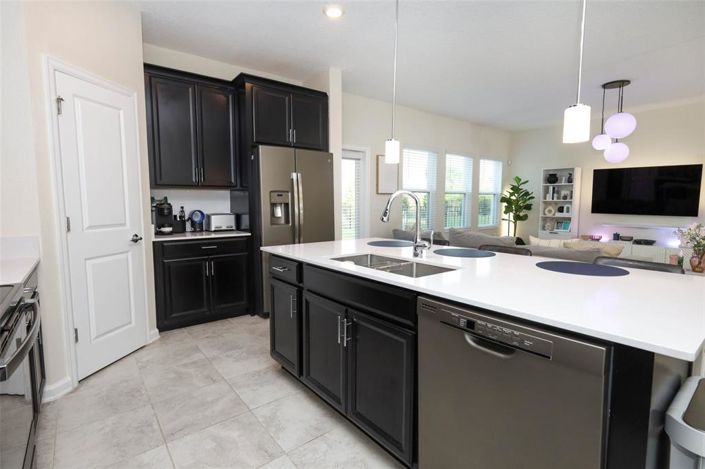 Image No.12-3 Bed Property for sale