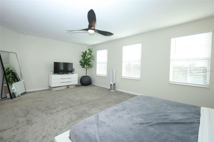 Image No.20-3 Bed Property for sale