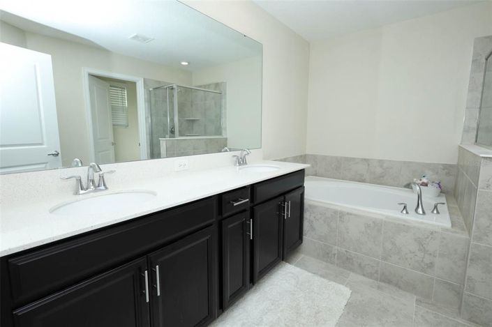 Image No.22-3 Bed Property for sale