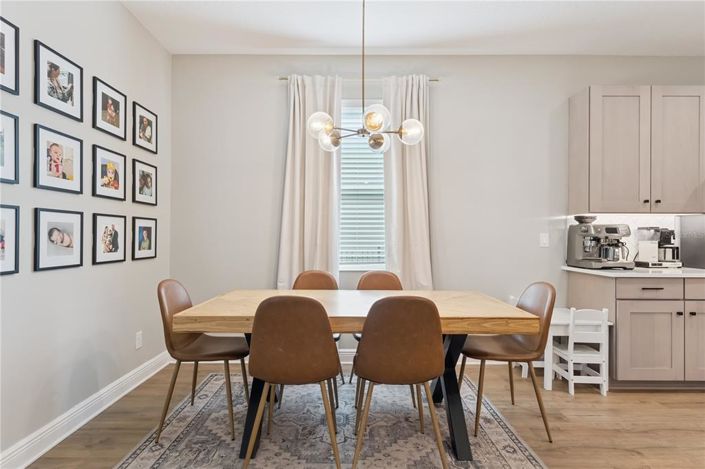 Image No.9-5 Bed Property for sale