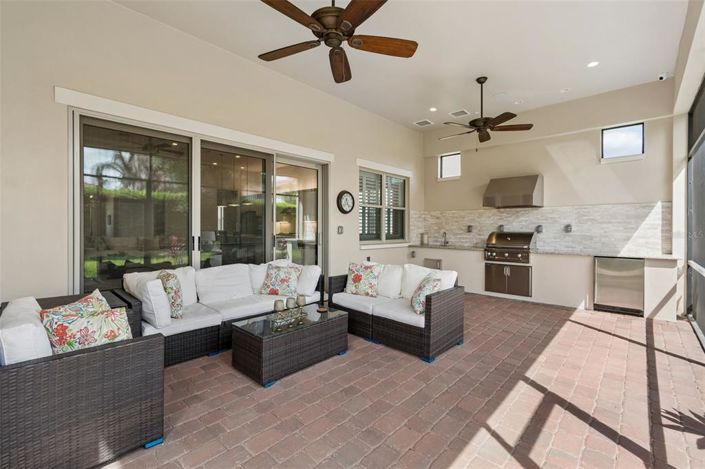 Image No.20-3 Bed Property for sale