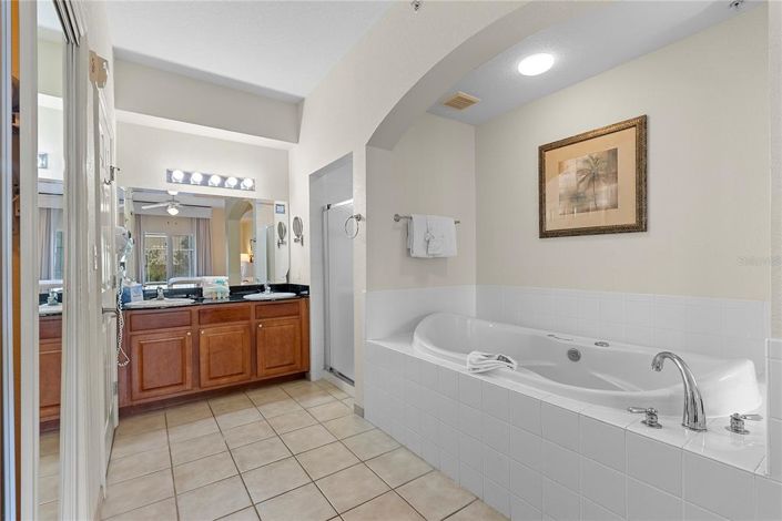 Image No.17-2 Bed Property for sale