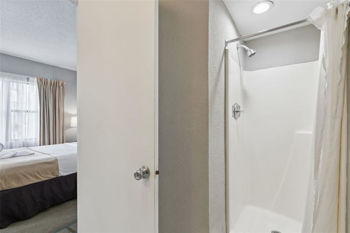 Image No.11-2 Bed Property for sale