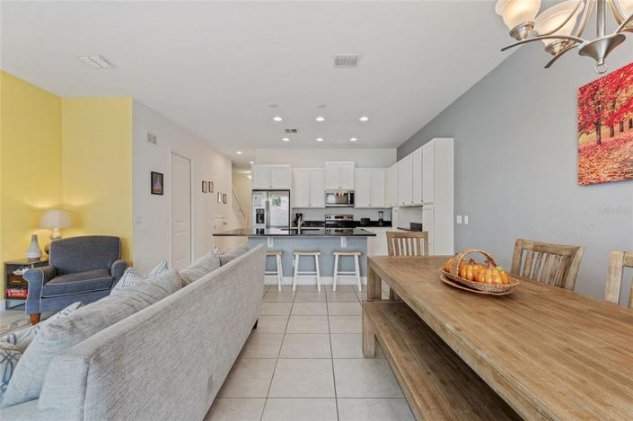 Image No.12-4 Bed Townhouse for sale