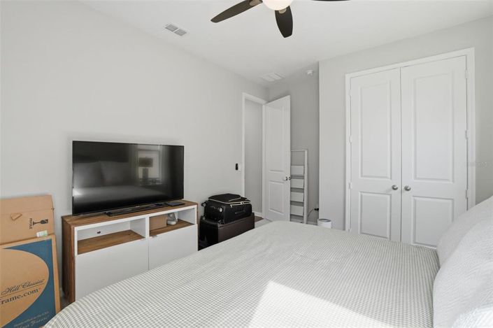 Image No.17-5 Bed Property for sale