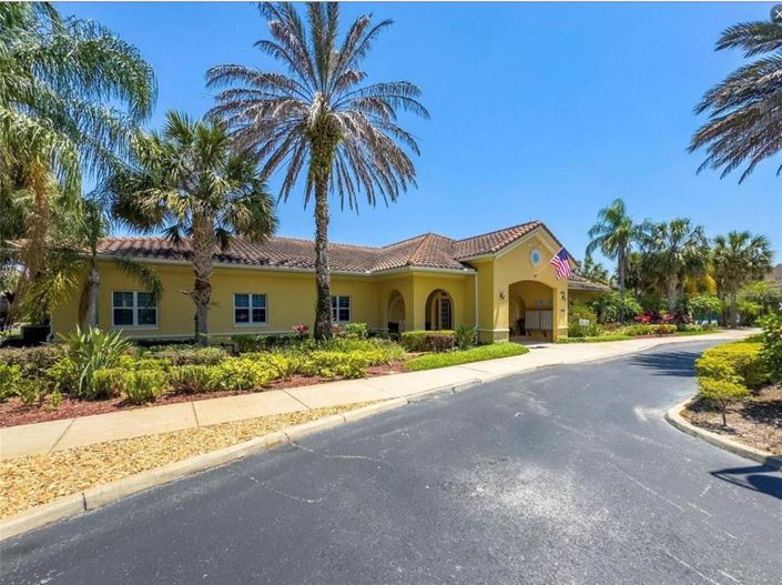 Image No.19-3 Bed Property for sale