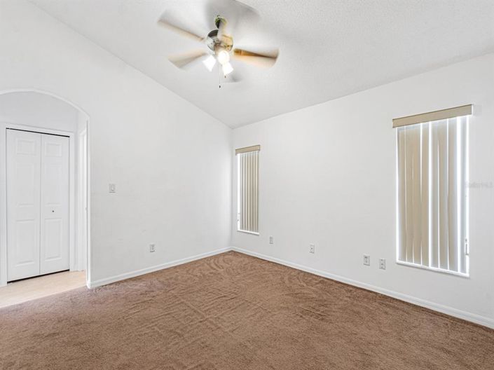 Image No.26-5 Bed Property for sale