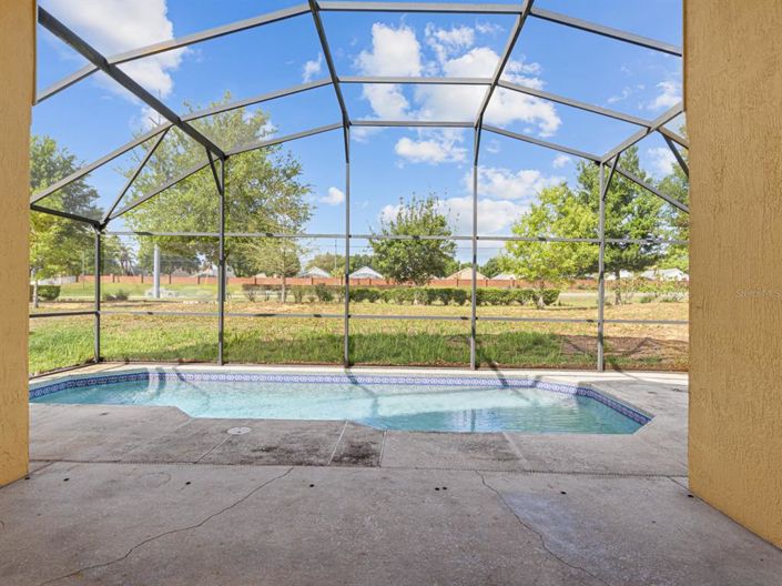 Image No.38-5 Bed Property for sale