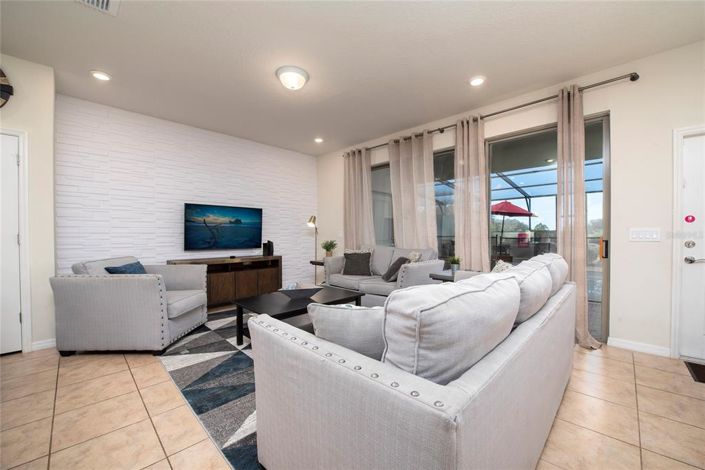 Image No.10-5 Bed Townhouse for sale