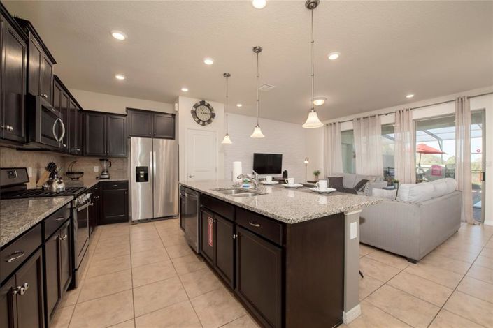 Image No.9-5 Bed Townhouse for sale