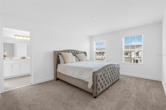 Image No.17-4 Bed Property for sale