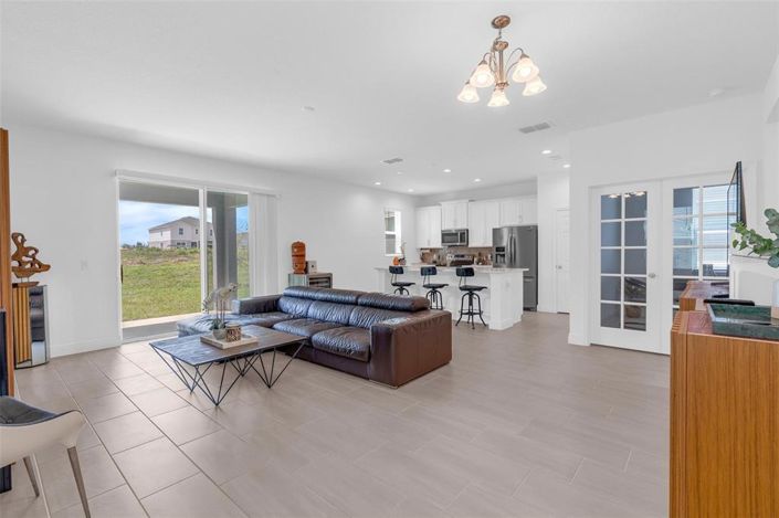 Image No.2-4 Bed Property for sale