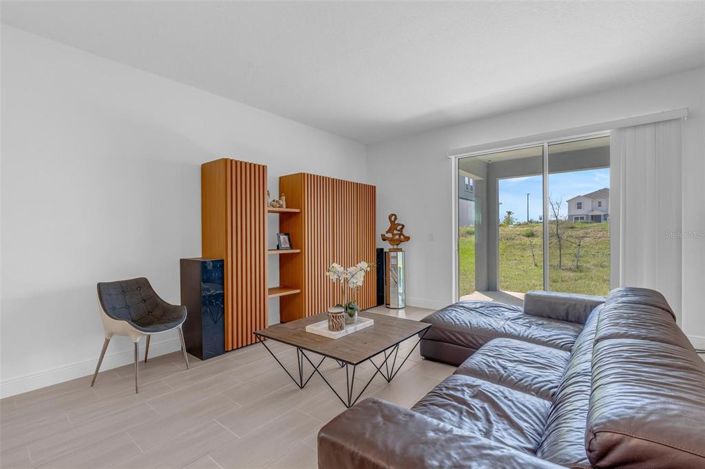 Image No.5-4 Bed Property for sale