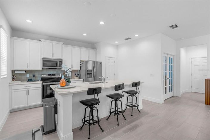 Image No.8-4 Bed Property for sale