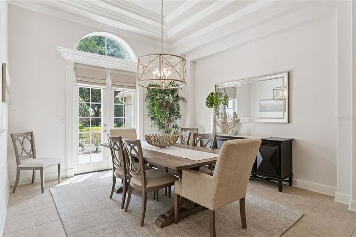 Image No.20-6 Bed Property for sale