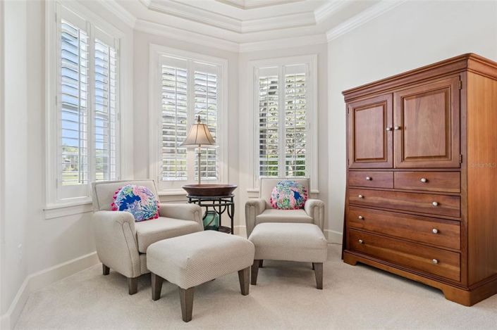 Image No.24-6 Bed Property for sale