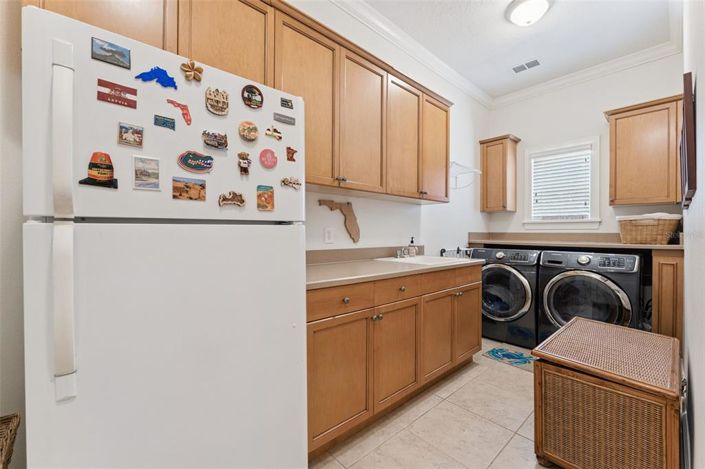 Image No.33-6 Bed Property for sale