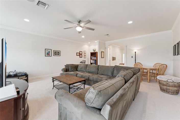 Image No.35-6 Bed Property for sale