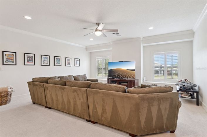 Image No.36-6 Bed Property for sale