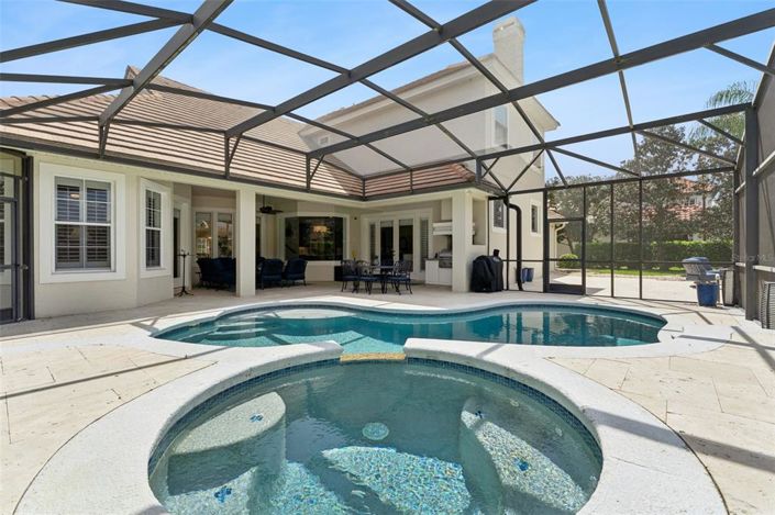 Image No.48-6 Bed Property for sale