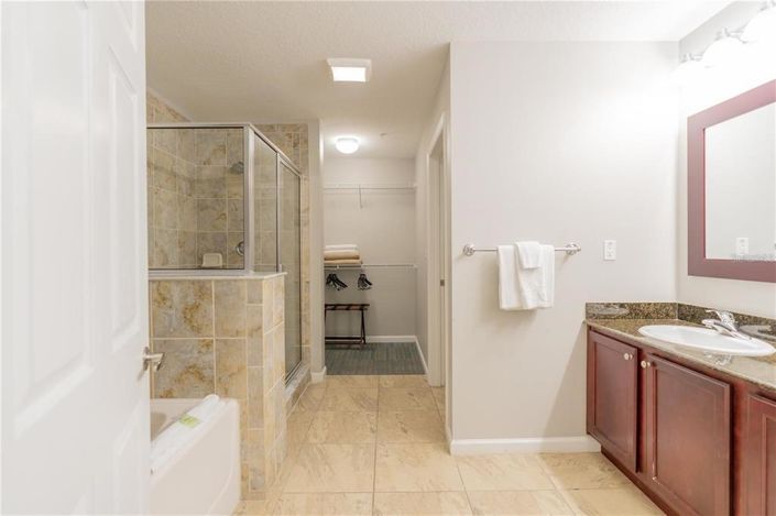 Image No.27-2 Bed Property for sale