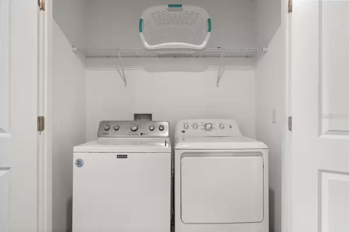 Image No.24-9 Bed Property for sale