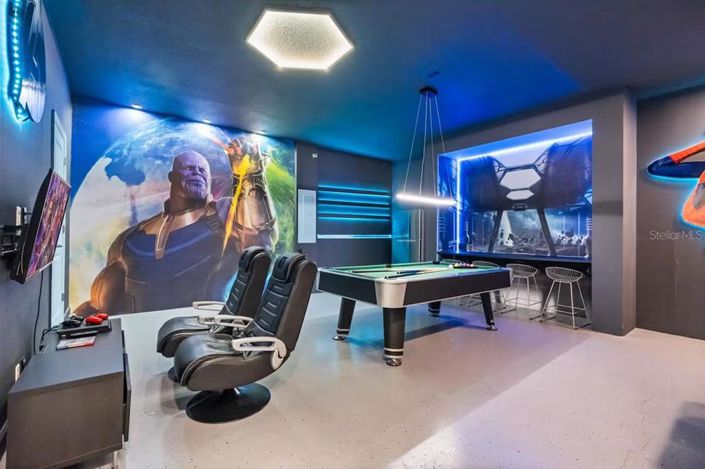 Image No.32-9 Bed Property for sale