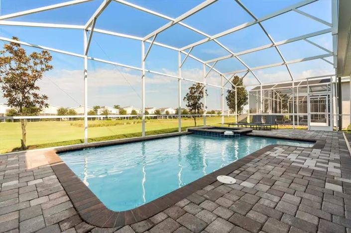 Image No.37-9 Bed Property for sale