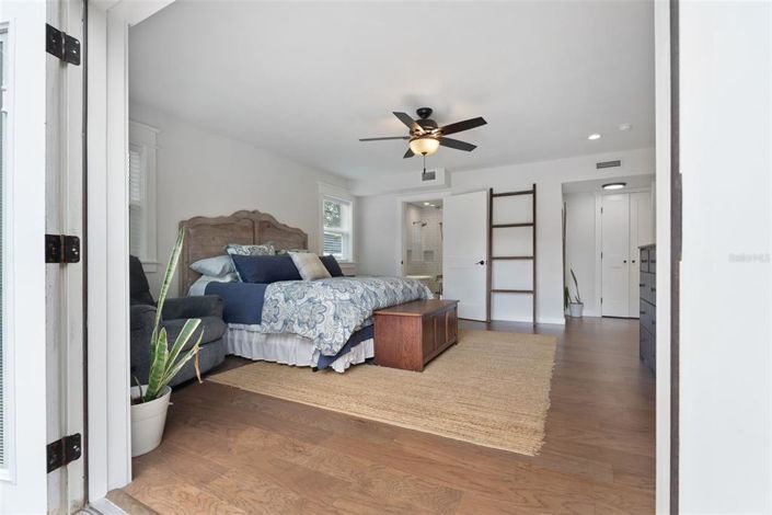 Image No.23-4 Bed Property for sale