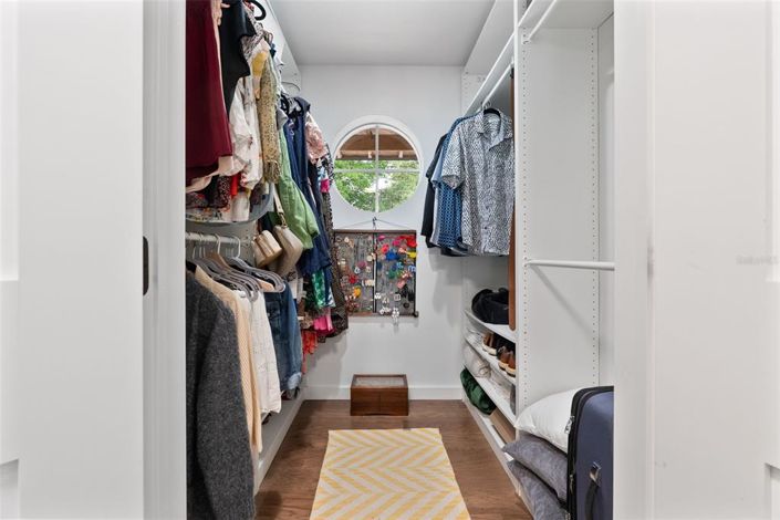 Image No.24-4 Bed Property for sale