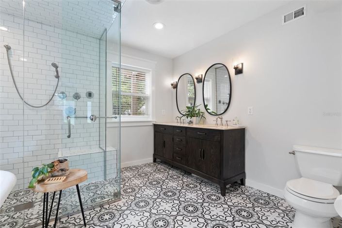 Image No.25-4 Bed Property for sale