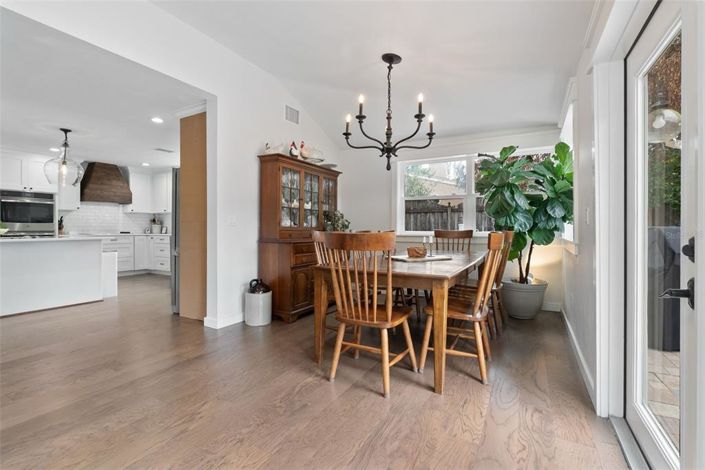 Image No.30-4 Bed Property for sale