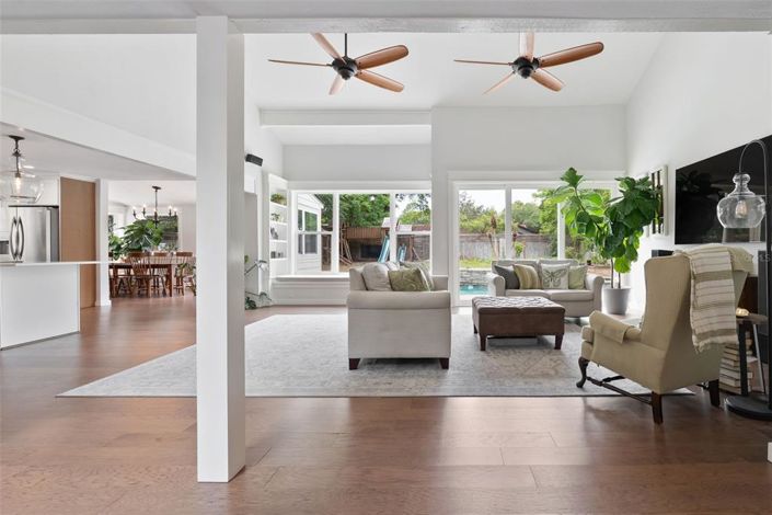 Image No.4-4 Bed Property for sale