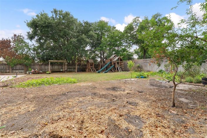 Image No.60-4 Bed Property for sale