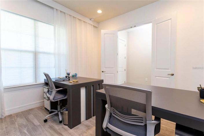 Image No.17-6 Bed Property for sale