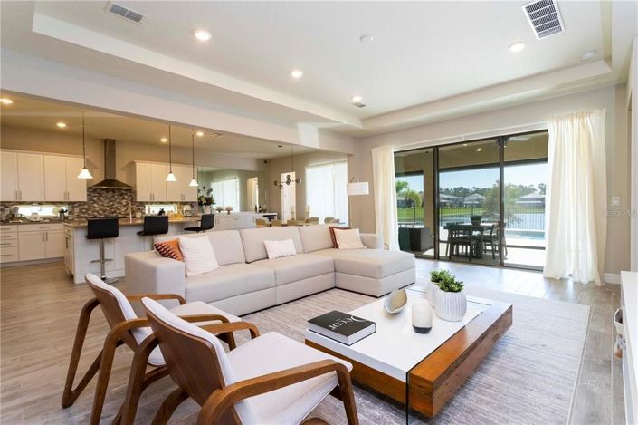 Image No.21-6 Bed Property for sale