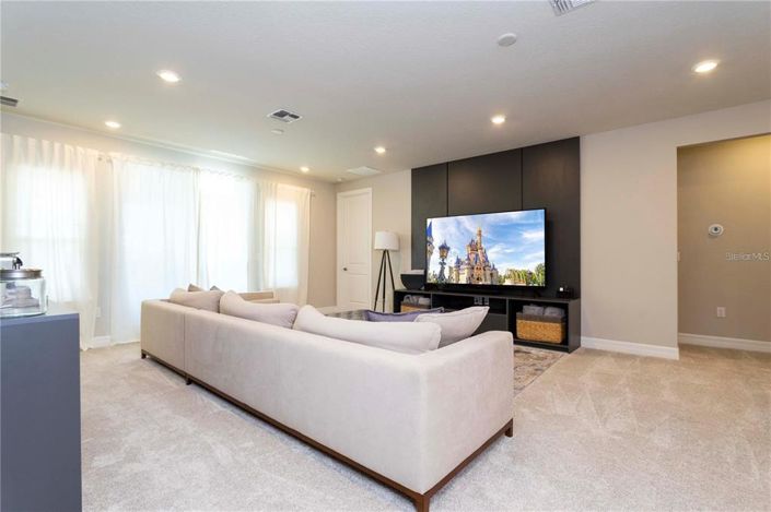 Image No.58-6 Bed Property for sale