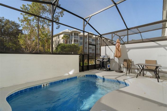 Image No.15-5 Bed Townhouse for sale