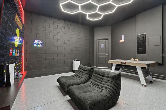 Image No.6-5 Bed Townhouse for sale