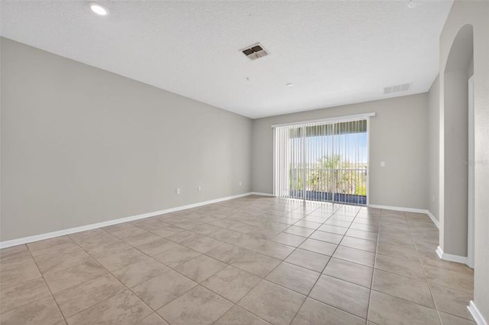 Image No.11-3 Bed Property for sale