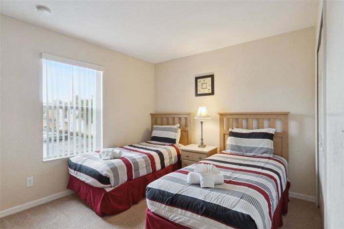 Image No.19-4 Bed Townhouse for sale