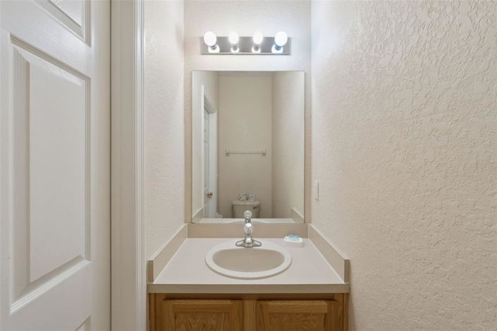 Image No.24-4 Bed Townhouse for sale