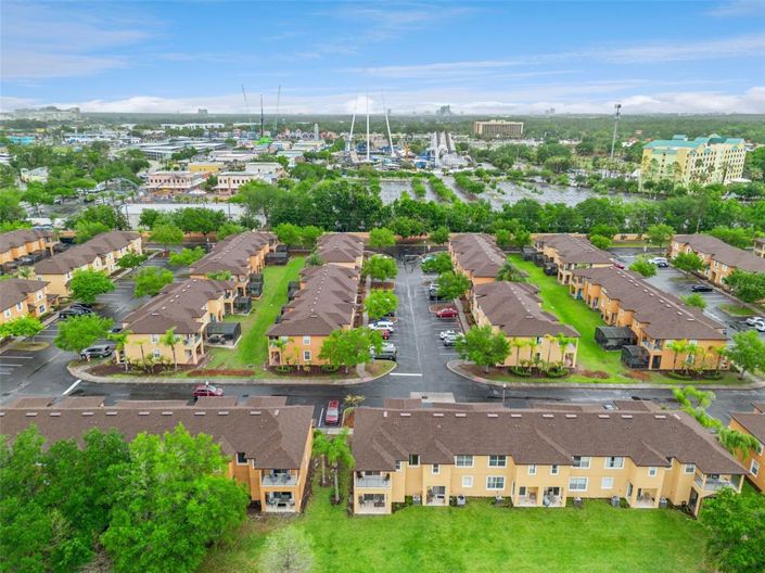 Image No.36-4 Bed Townhouse for sale