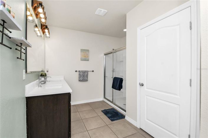 Image No.26-3 Bed Property for sale