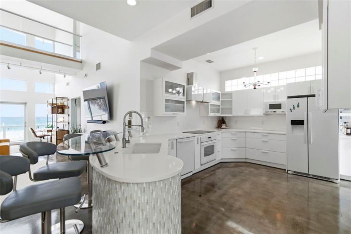 Image No.12-3 Bed Property for sale