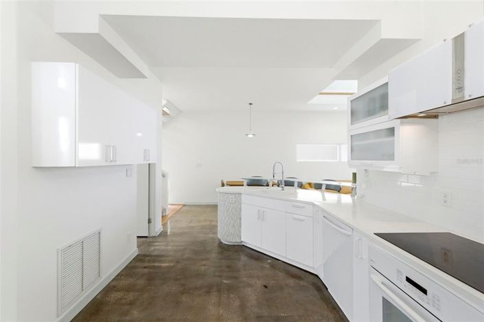 Image No.18-3 Bed Property for sale